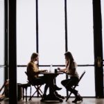 escuchar a los demás