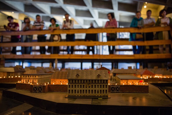 éåí äùåàä îåæéàåï ùåàä úòøåëä