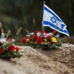 לחיות את המילים של ההורים השכולים